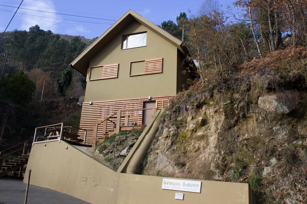 Brown House Villa Geres Exteriör bild
